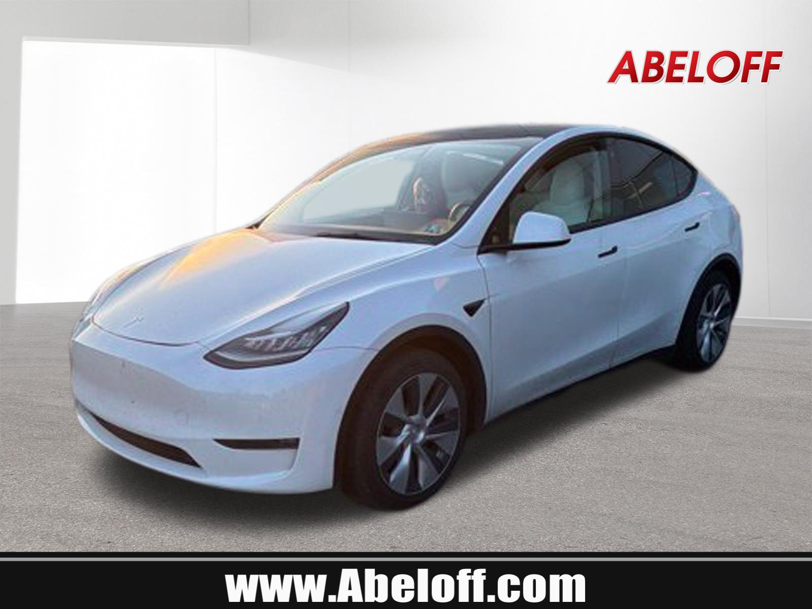 Used 2022 Tesla Model Y Long Range AWD/4WD image 1
