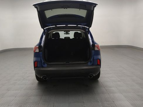 Used 2022 Ford Escape SE w/ SE Sport Appearance Package image 29