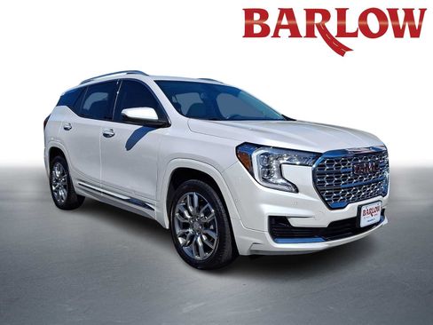 Used 2022 GMC Terrain Denali w/ Denali Premium Package AWD/4WD image 1