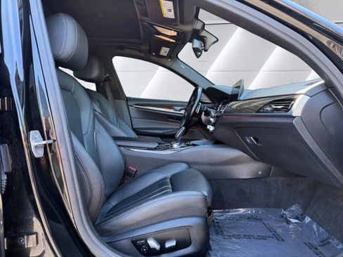 Used 2018 BMW 540i xDrive AWD/4WD image 10