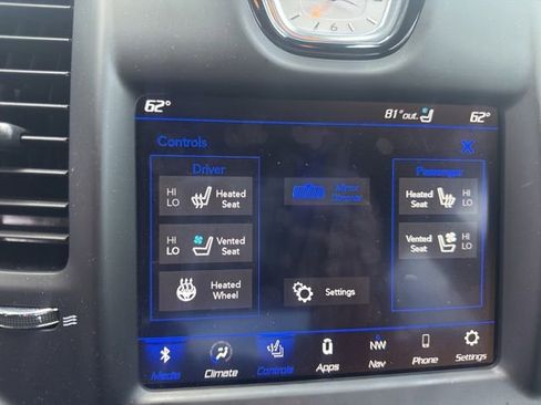 Used 2023 Chrysler 300 C RWD image 41