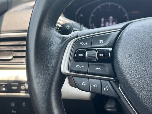 Used 2021 Honda Accord Touring image 22