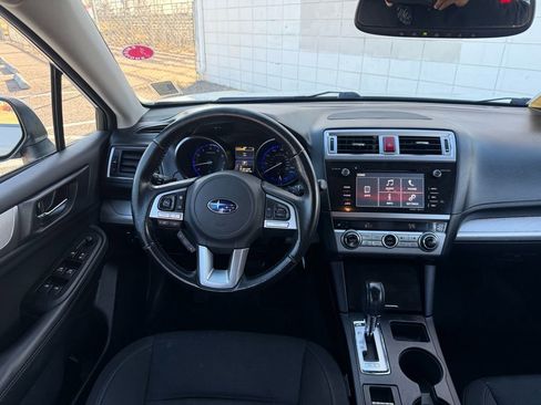 Used 2016 Subaru Legacy 2.5i Premium image 9