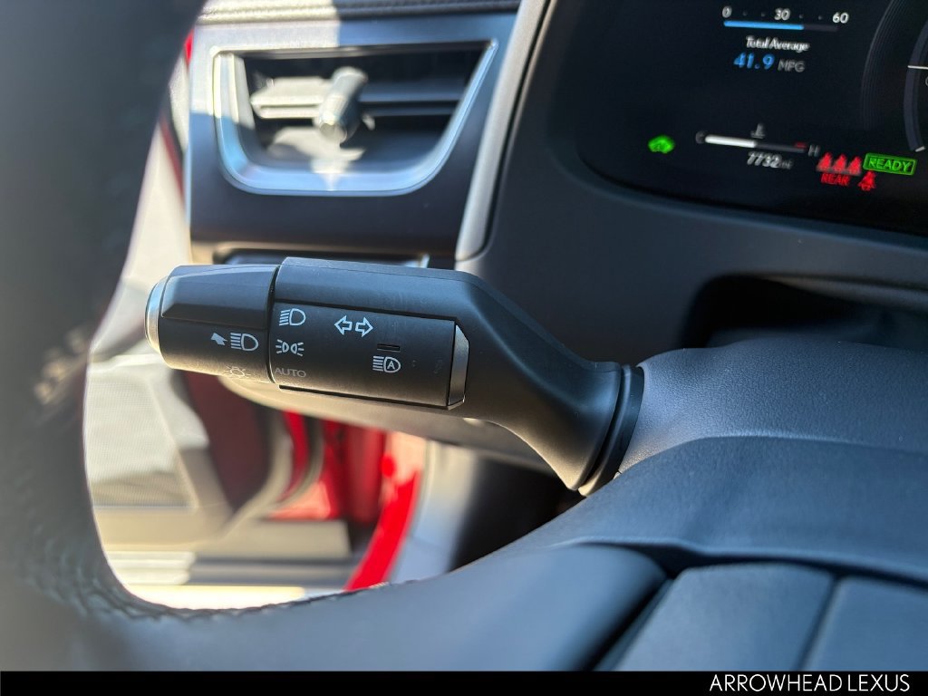 Used 2025 Lexus UX 300h FWD w/ Accessory Package (Z2) image 23