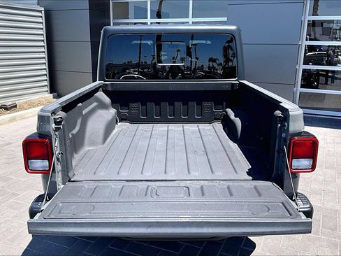 Used 2021 Jeep Gladiator Rubicon AWD/4WD image 35