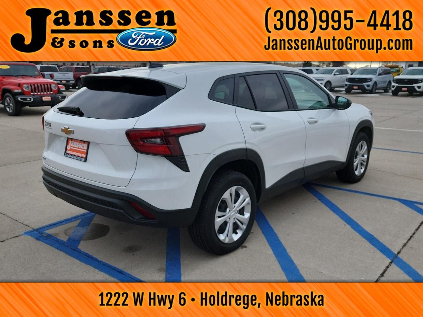 Used 2025 Chevrolet Trax LS FWD image 6