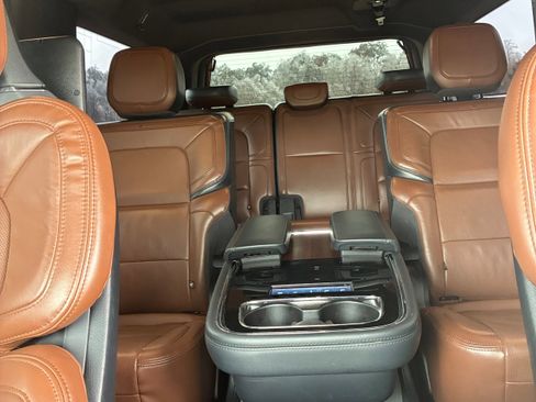 Used 2023 Lincoln Navigator L Reserve image 24