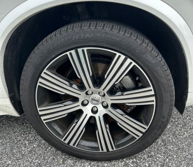 Used 2024 Volvo XC90 T8 Plus AWD/4WD image 10