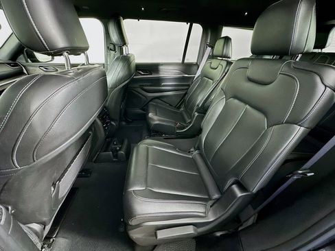 Certified 2024 Jeep Grand Cherokee L Limited w/ Luxury Tech Group II image 37