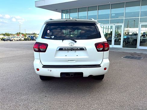 Used 2020 Toyota Sequoia Platinum RWD image 6
