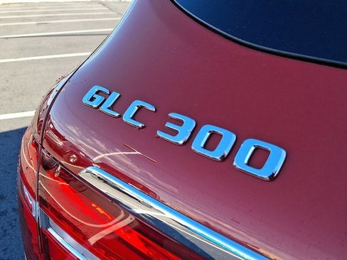 Used 2018 Mercedes-Benz GLC 300 GLC 300 image 31