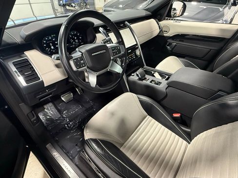 Used 2022 Land Rover Discovery HSE R-Dynamic image 7