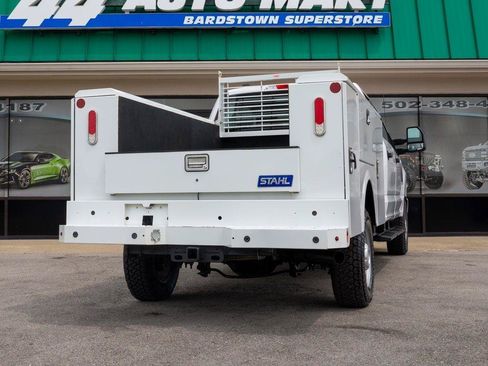 Used 2021 Ford F250 XL w/ Power Equipment Group AWD/4WD image 3