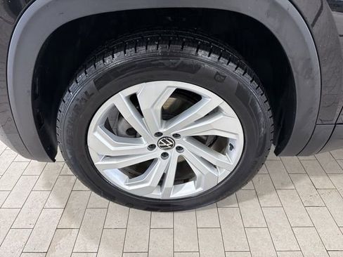 Certified 2021 Volkswagen Atlas SE w/ Panoramic Sunroof Package image 32