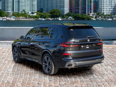 Used 2024 BMW X7 xDrive40i w/ Executive Package image 7