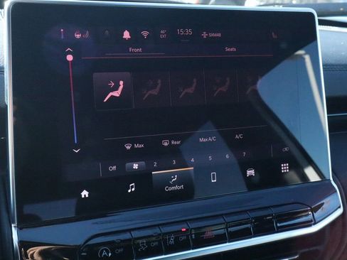 New 2026 Jeep Compass Latitude image 8