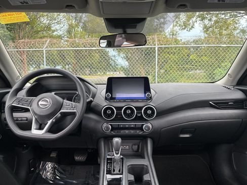 Used 2025 Nissan Sentra SV FWD image 31
