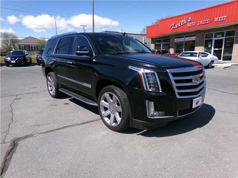 Used 2019 Cadillac Escalade Luxury AWD/4WD image 33