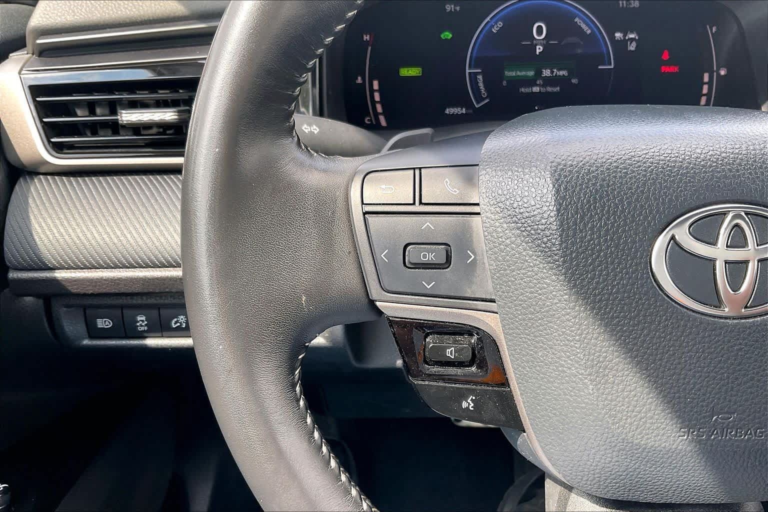 Used 2025 Toyota Camry SE FWD image 23