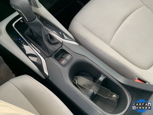 Certified 2023 Toyota Corolla Cross LE image 21