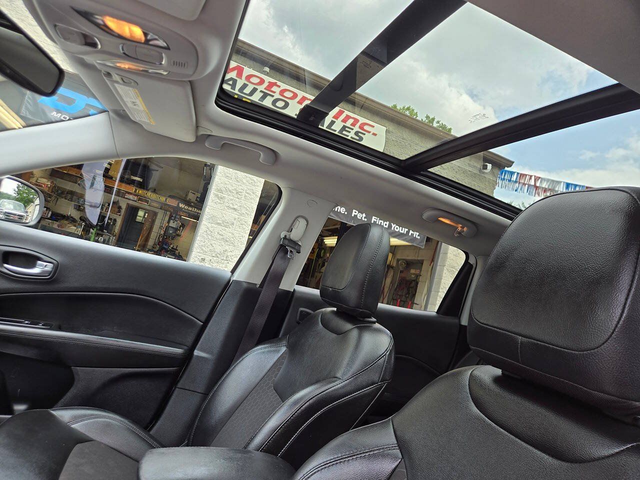 Used 2021 Jeep Compass Latitude w/ Sun and Sound Group AWD/4WD image 15