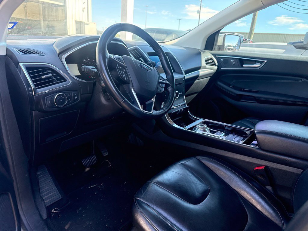 Used 2019 Ford Edge Titanium FWD image 8
