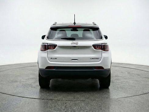 Used 2025 Jeep Compass Trailhawk image 7