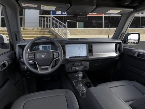 New 2025 Ford Bronco Outer Banks image 9