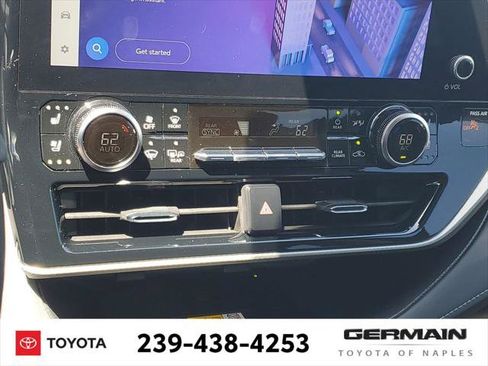 Certified 2024 Toyota Highlander Platinum FWD image 31