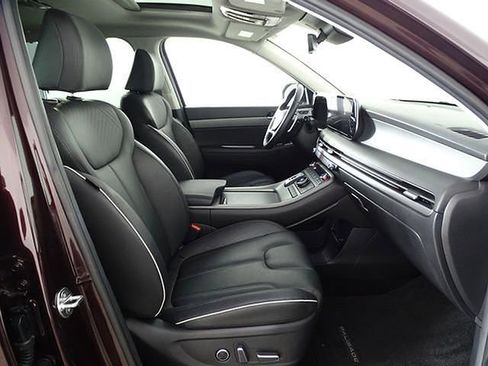 Used 2024 Hyundai Palisade SEL w/ Premium Package image 18