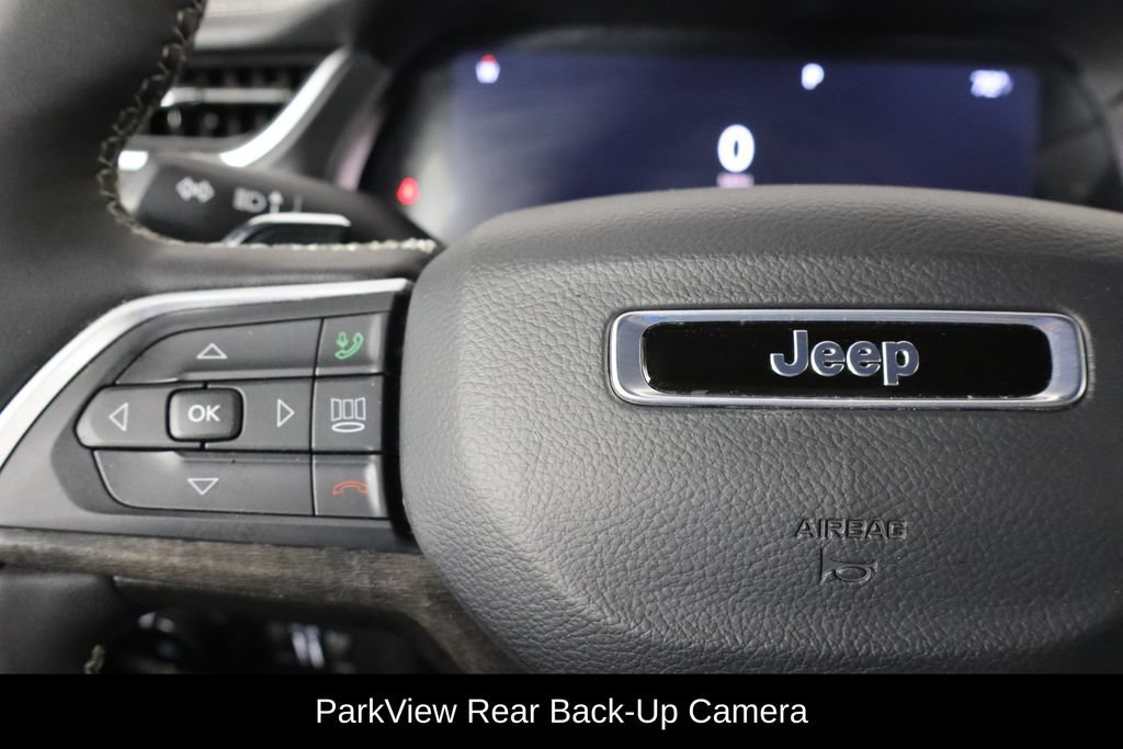 Used 2025 Jeep Grand Cherokee Limited AWD/4WD image 8