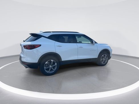 Used 2024 Chevrolet Blazer LT w/ Convenience Package image 9