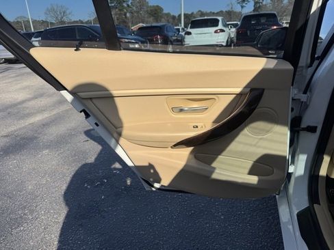 Used 2015 BMW 328i xDrive Sedan w/ Driver Assistance Package image 15