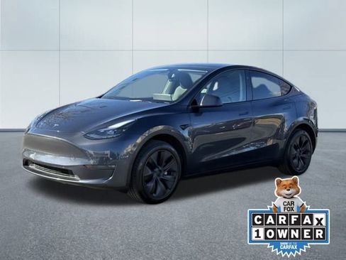 Used 2025 Tesla Model Y Long Range image 5
