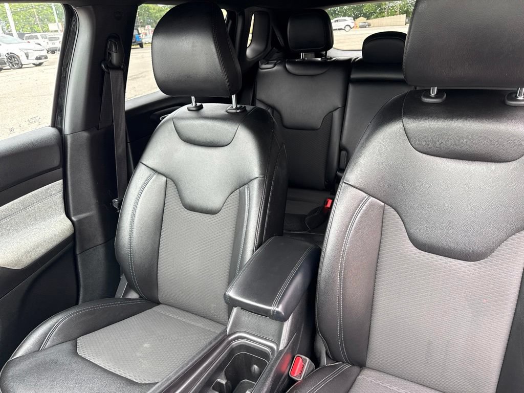 Used 2024 Jeep Compass Latitude AWD/4WD image 53