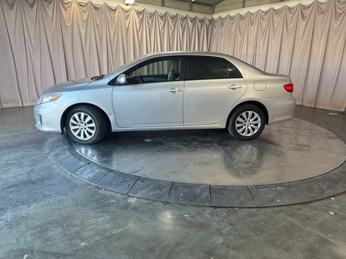 Used 2012 Toyota Corolla LE image 8
