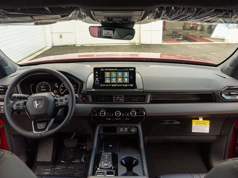 New 2025 Honda Pilot TrailSport image 20