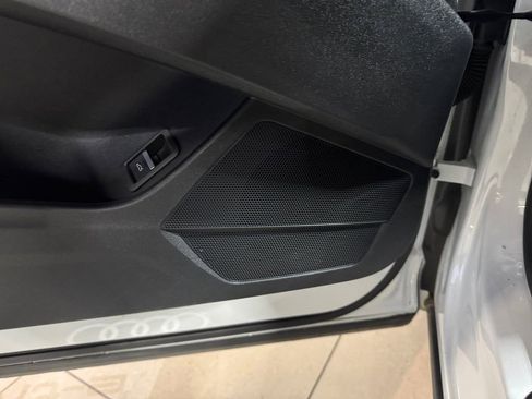 Used 2022 Audi Q4 e-tron Prestige image 13