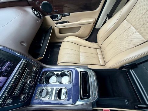 Used 2013 Jaguar XJ L Portfolio AWD/4WD image 22