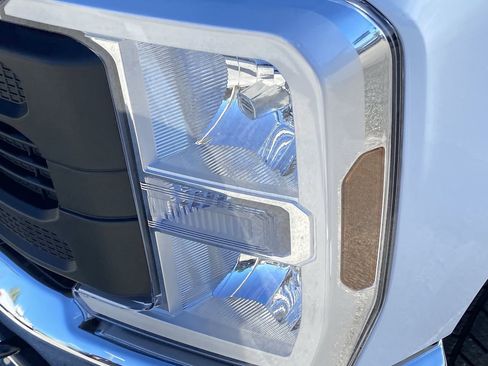 New 2026 Ford F250 XL w/ XL Chrome Package image 6
