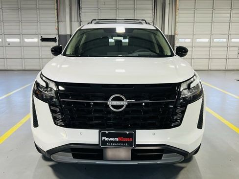 New 2026 Nissan Pathfinder Platinum image 15