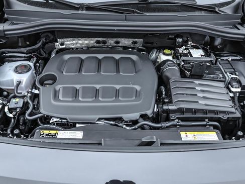 New 2026 Volkswagen Tiguan SE R-Line image 42