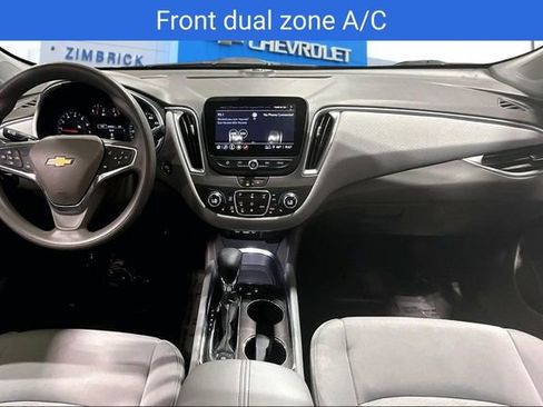 Used 2025 Chevrolet Malibu LT image 10