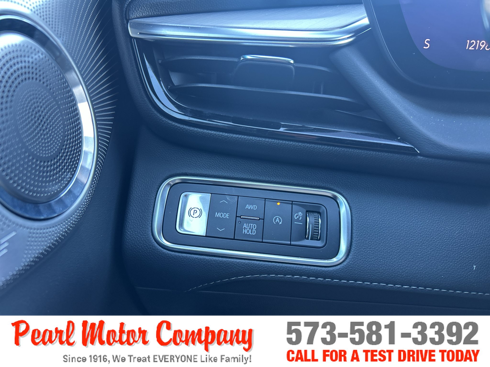 Used 2026 Buick Enclave Avenir w/ Super Cruise Package AWD/4WD image 14