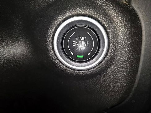 Used 2021 Chevrolet Silverado 1500 LT w/ Z71 Off-Road Package image 18