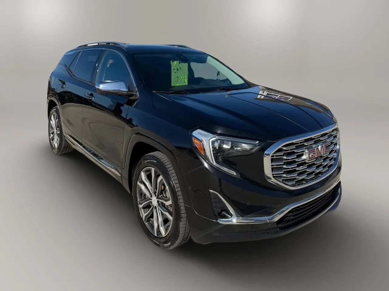 Used 2020 GMC Terrain Denali w/ Denali Premium Package AWD/4WD image 1