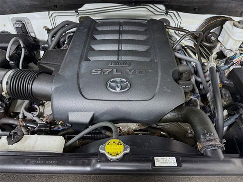 Used 2017 Toyota Tundra Platinum image 36
