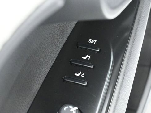 Used 2025 Toyota Camry XLE w/ Premium Package image 14