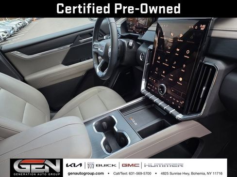 Used 2024 GMC Acadia Elevation image 32