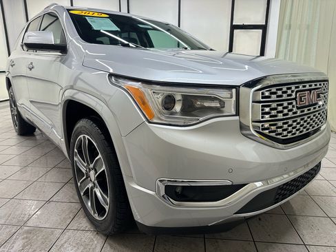 Used 2019 GMC Acadia Denali w/ Technology Package image 2
